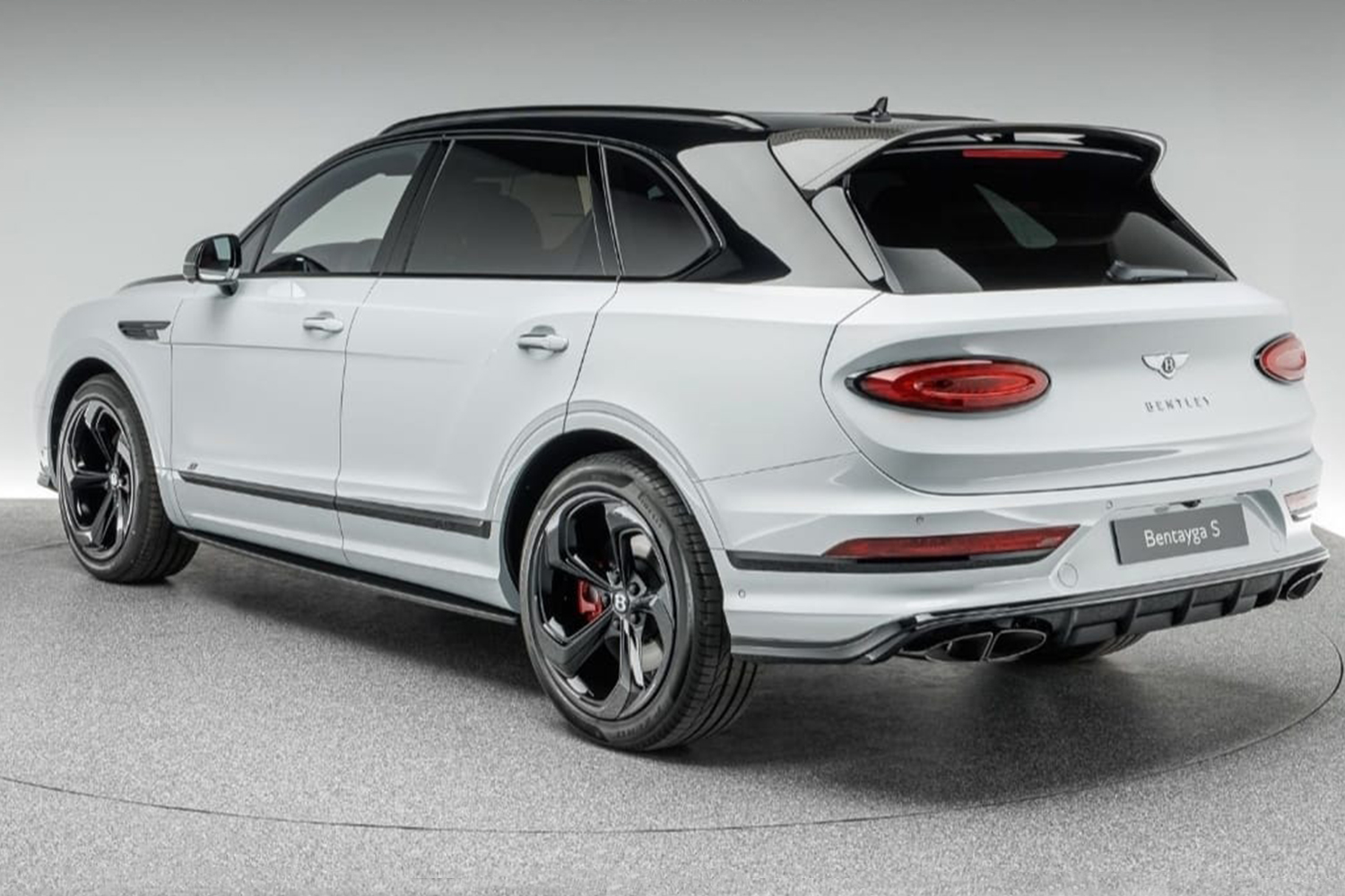 Bentley_Bentayga_back