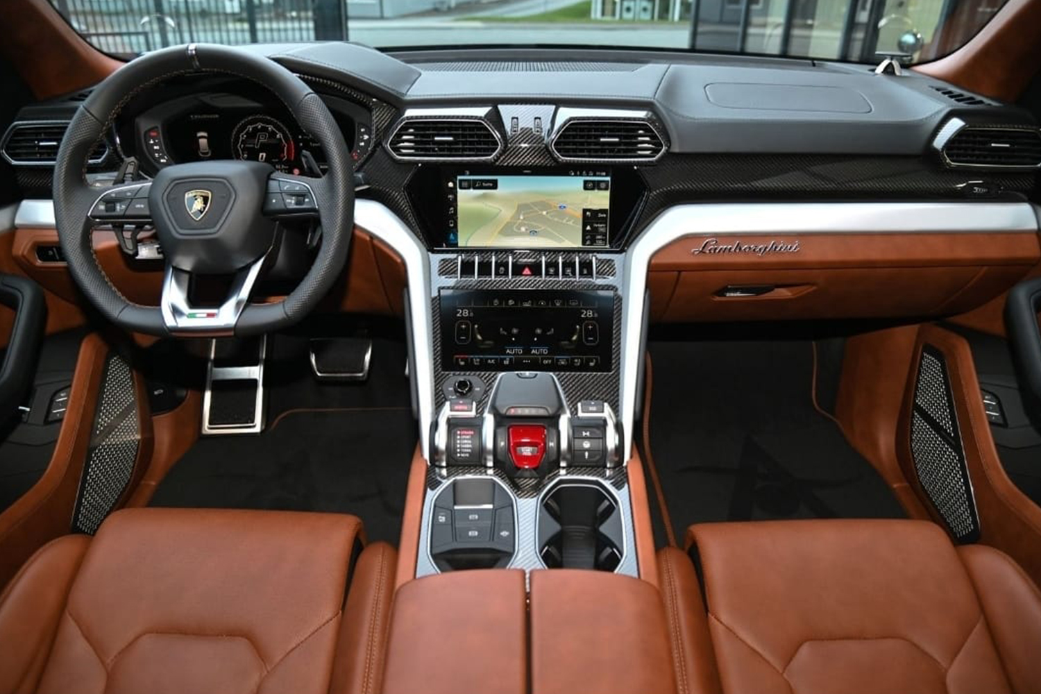 lamborghini_urus_inside_detail4