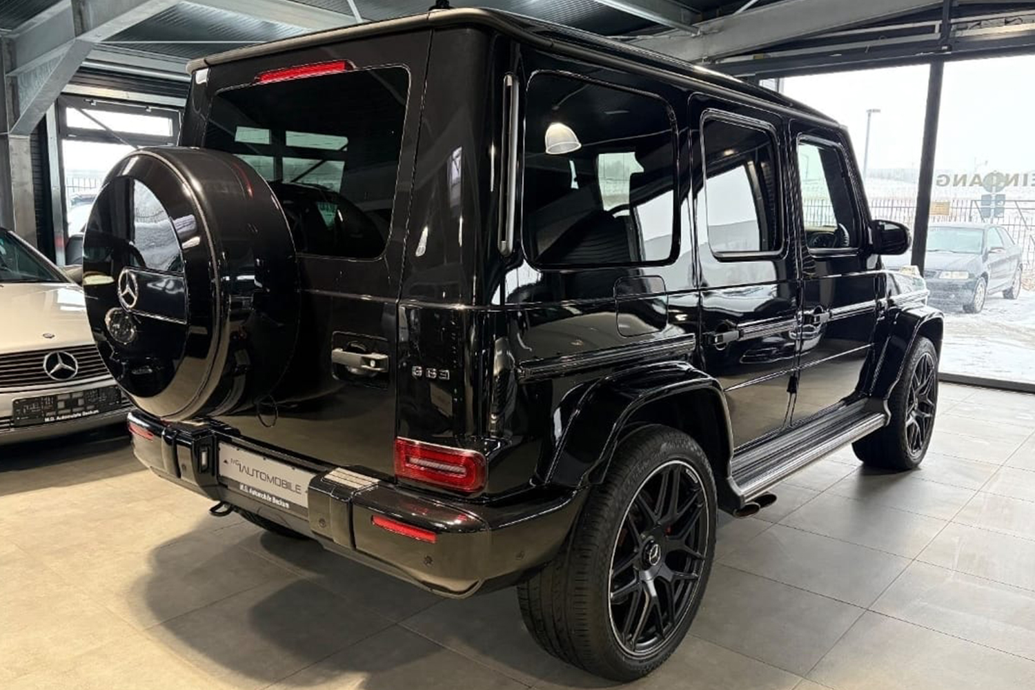 mercedes_benz_G63_AMG_back